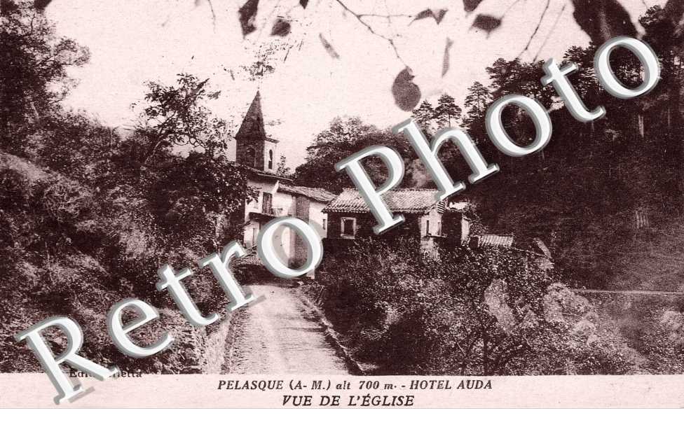 Pelasque Hotel Auda  vue de l'eglise