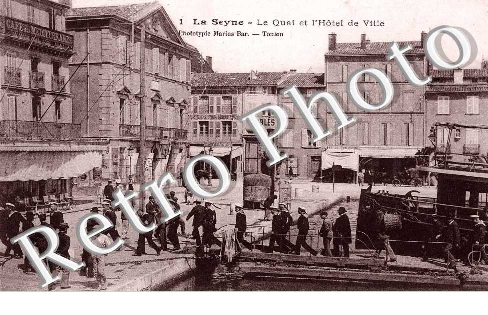 Le Quai et l'Hotel de Ville