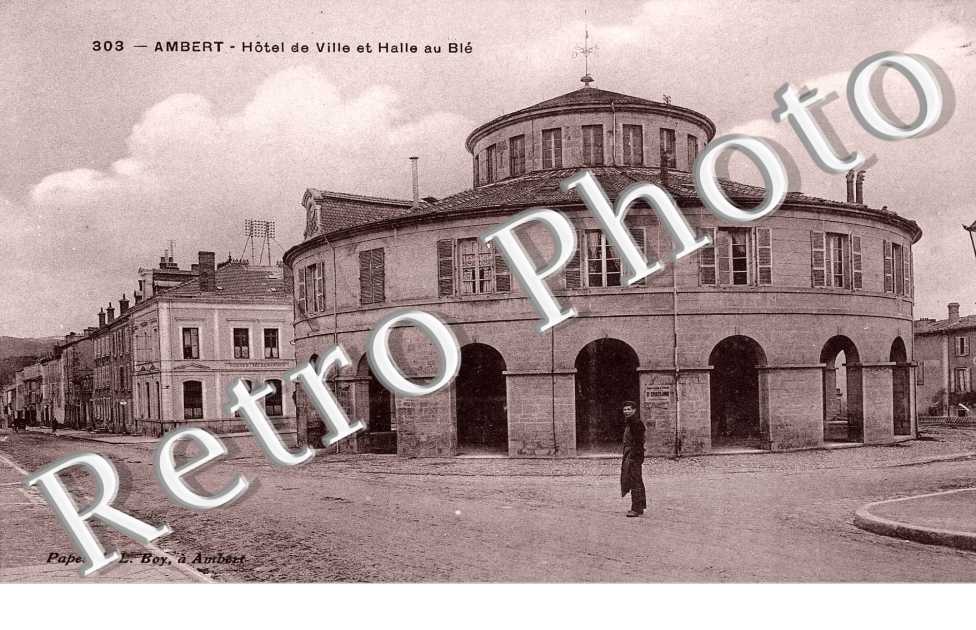 Hotel de Ville et Halle aux Bles