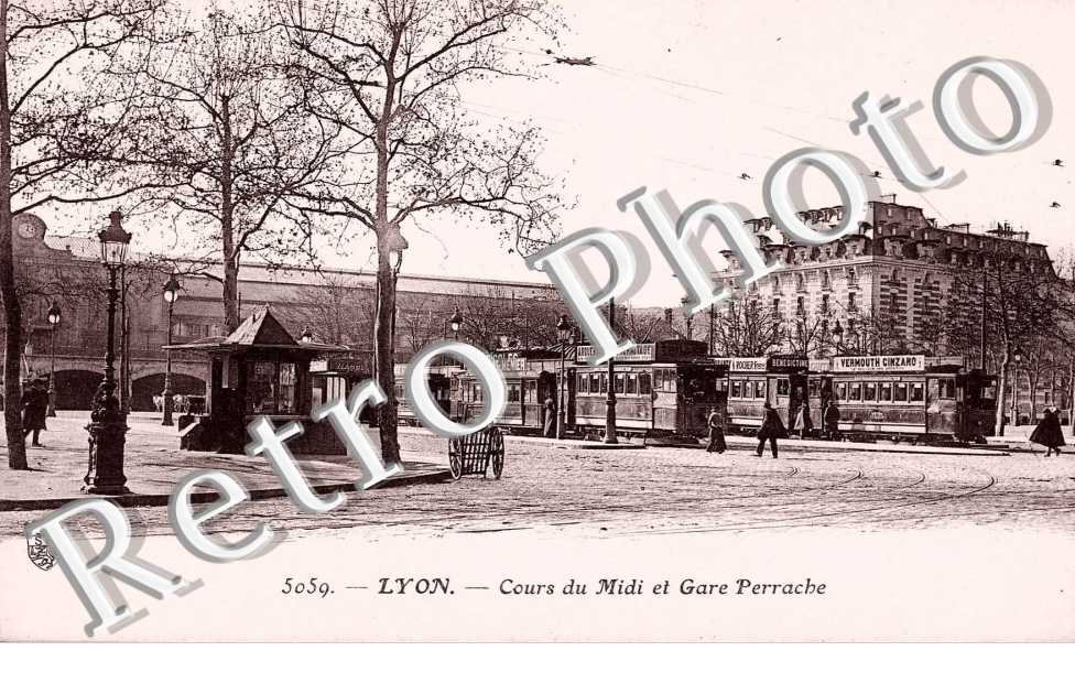 COURS DU MIDI ET GARE PERRACHE