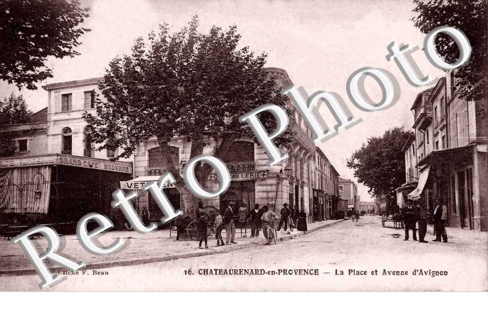 la place et avenue d'avignon