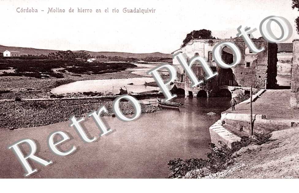 Molino de hierro en el rio Guadalquivir