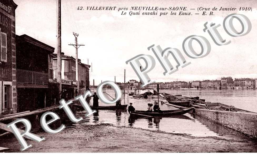 Le quai pendant la crue de janvier 1910