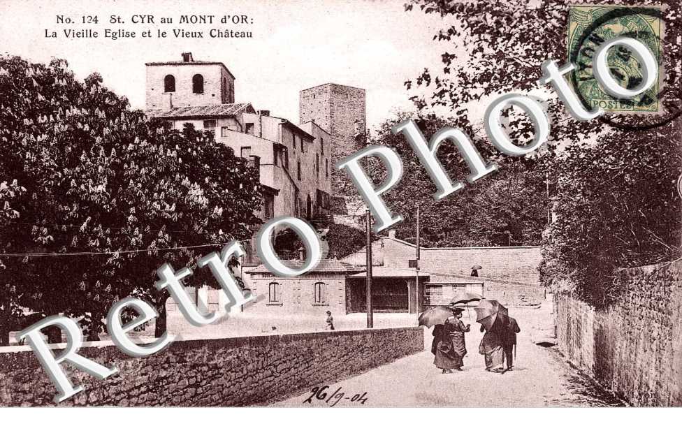 La vieille eglise  et le veiux chateau
