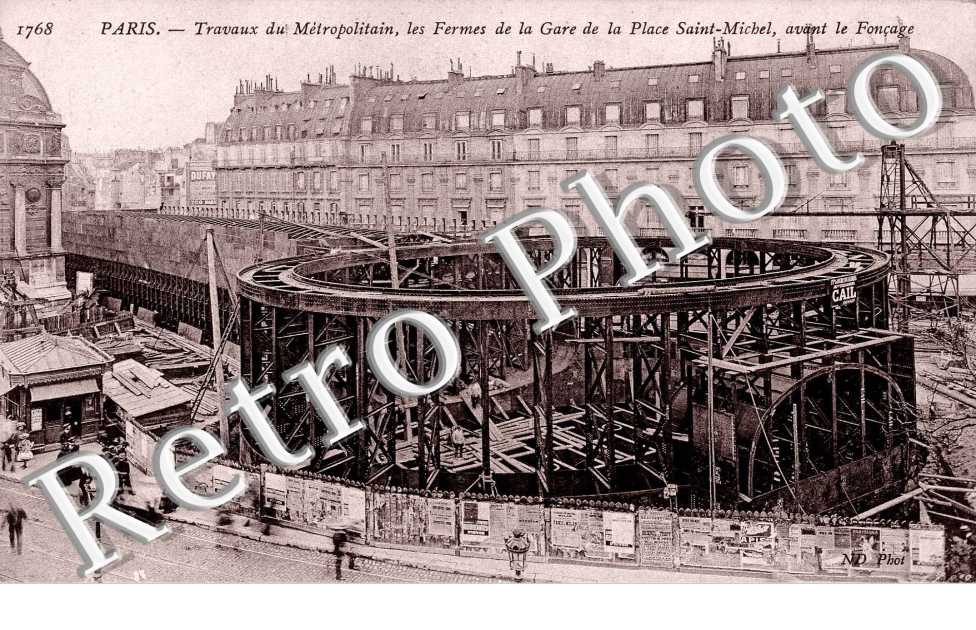 Travaux du metropolitain, les fermes de la gare de la place Saint-Michel, avant le foncage