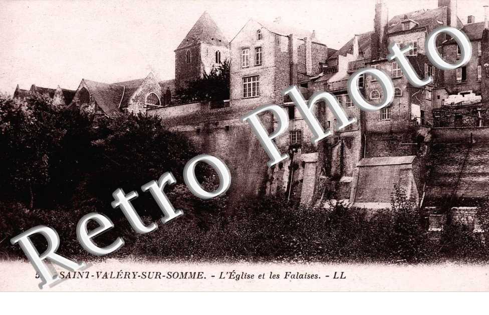 L'EGLISE ET LES FALAISES