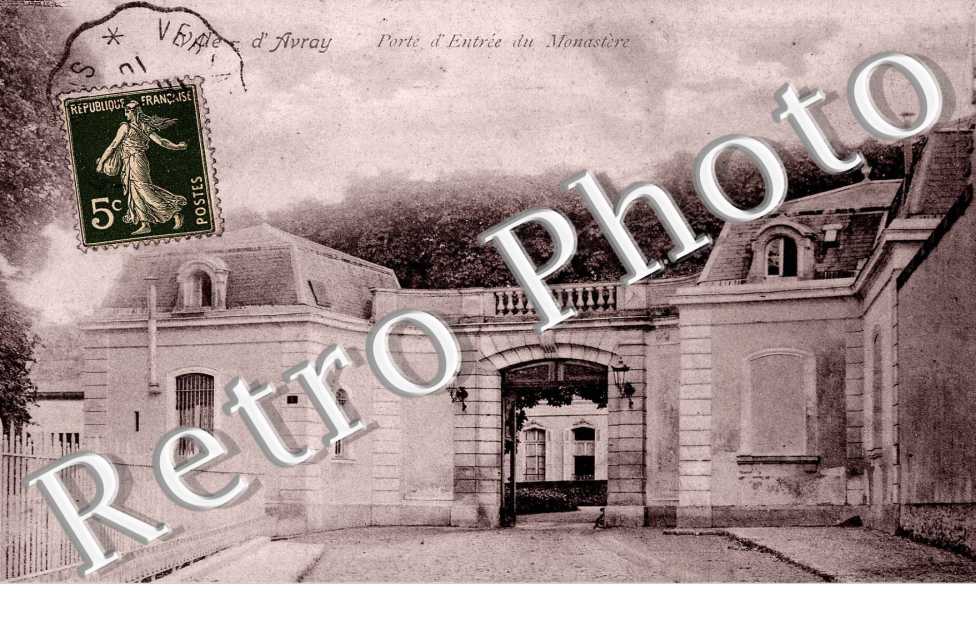 Porte d'entrée du Monastère