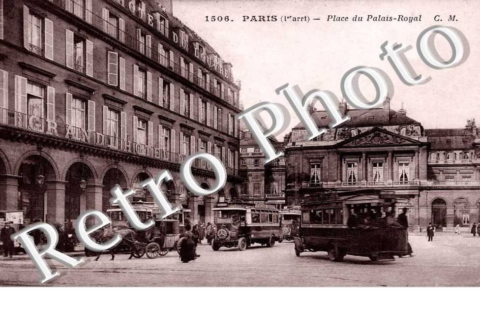 PLACE DU PALAIS ROYAL