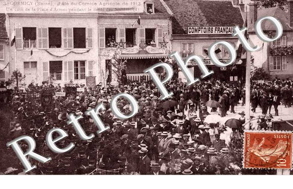 Fete du comice argicole de 1913 - un coin de la place d'armes - defile des societes