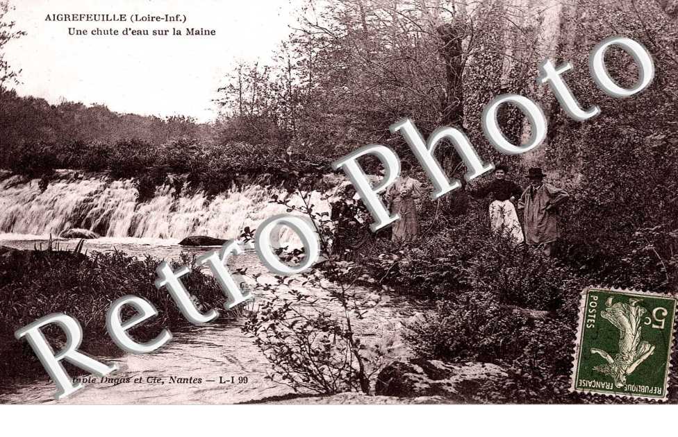 UNE CHUTE D'EAU