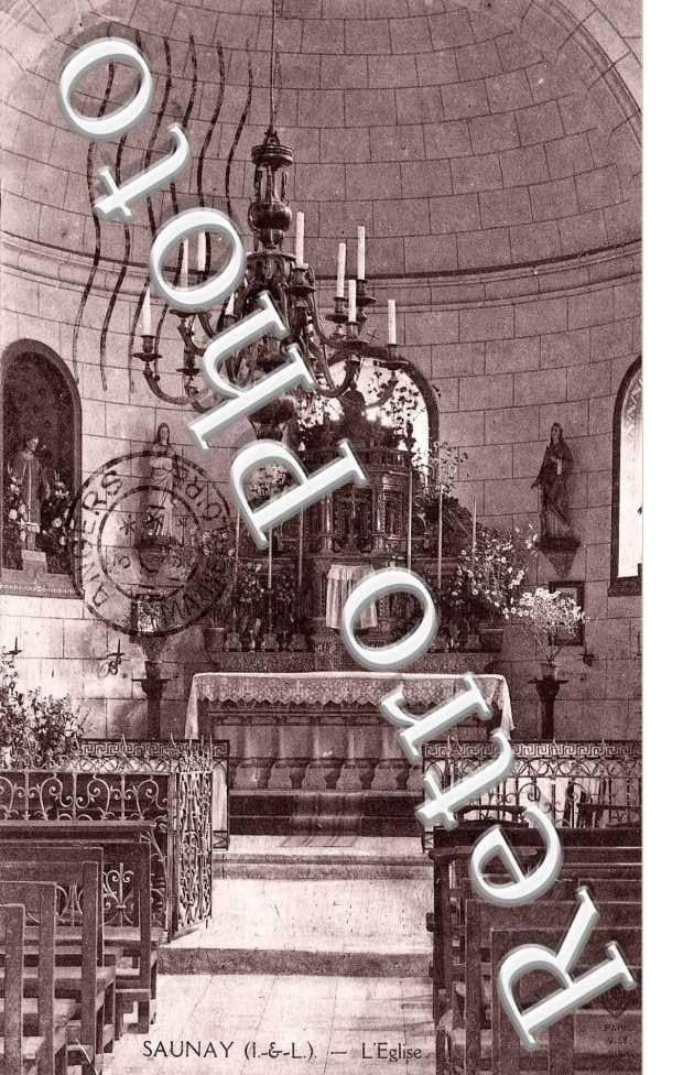 (interieur de l'eglise)