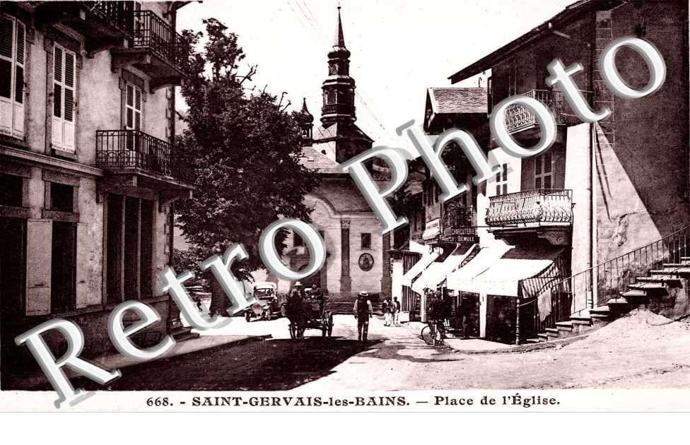 PLACE DE L'EGLISE