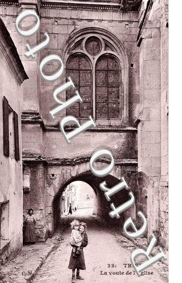 La route de l'eglise