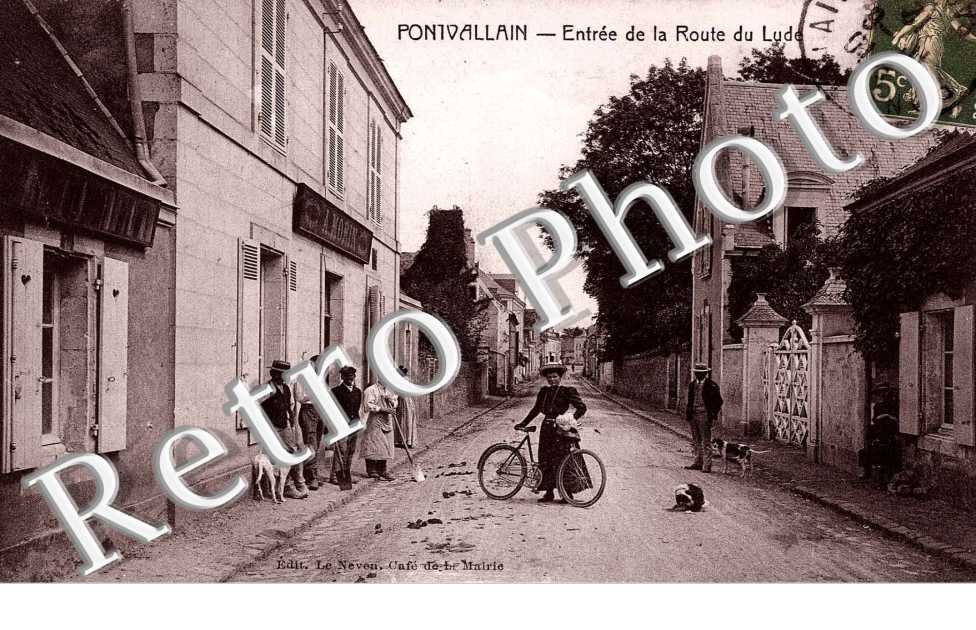 Entree de la route de Lude