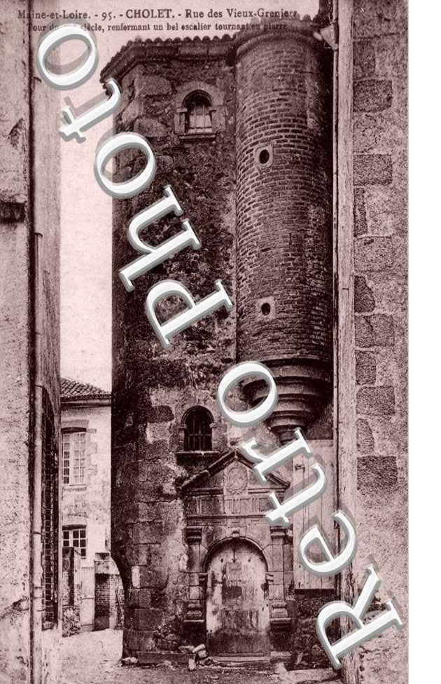 RUE DES VIEUX GRENIERS