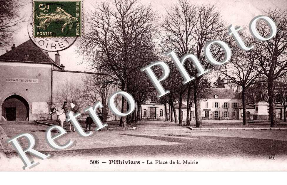 LA PLACE DE LA MAIRIE