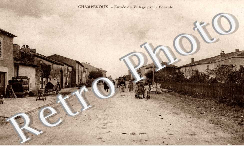 entree du village par la bouzule