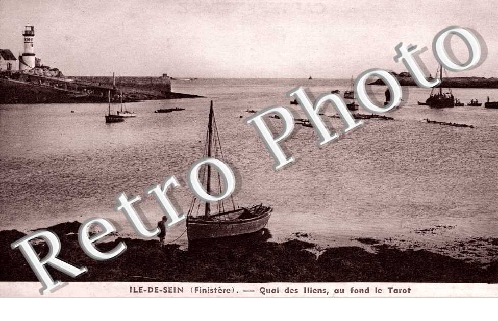 Quai des Iliens, au fond le Tarot