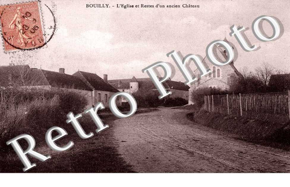 L'Eglise et Restes d'un ancien Chateau