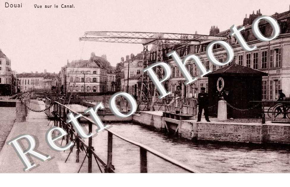 VUE SUR LE CANAL