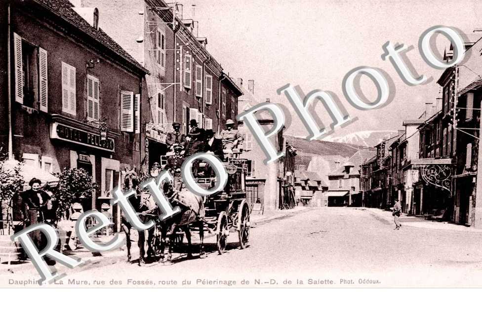rue de Fosses route du pelerinage de N.D. de la Salette