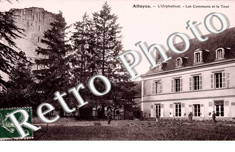 L'orphelinat - les communs et la tour