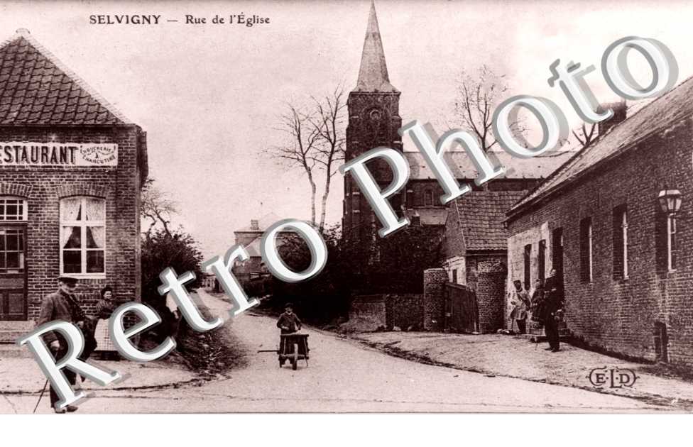 SELVIGNY - rue de l'Eglise