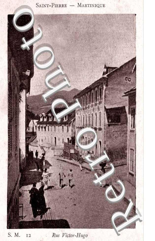 LA RUE VICTOR HUGO