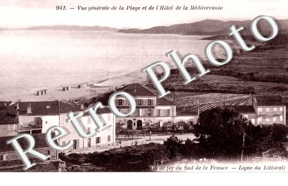 Vue generale de la Plage et de l'Hotel de la Mediterranee