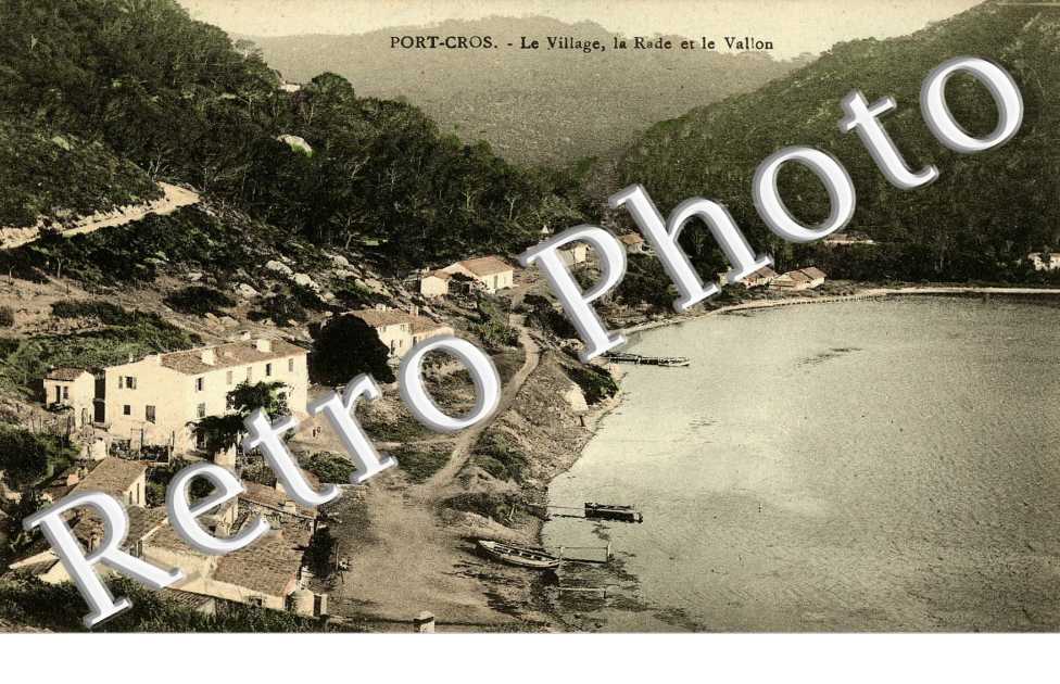 Le village - la rade - le vallon