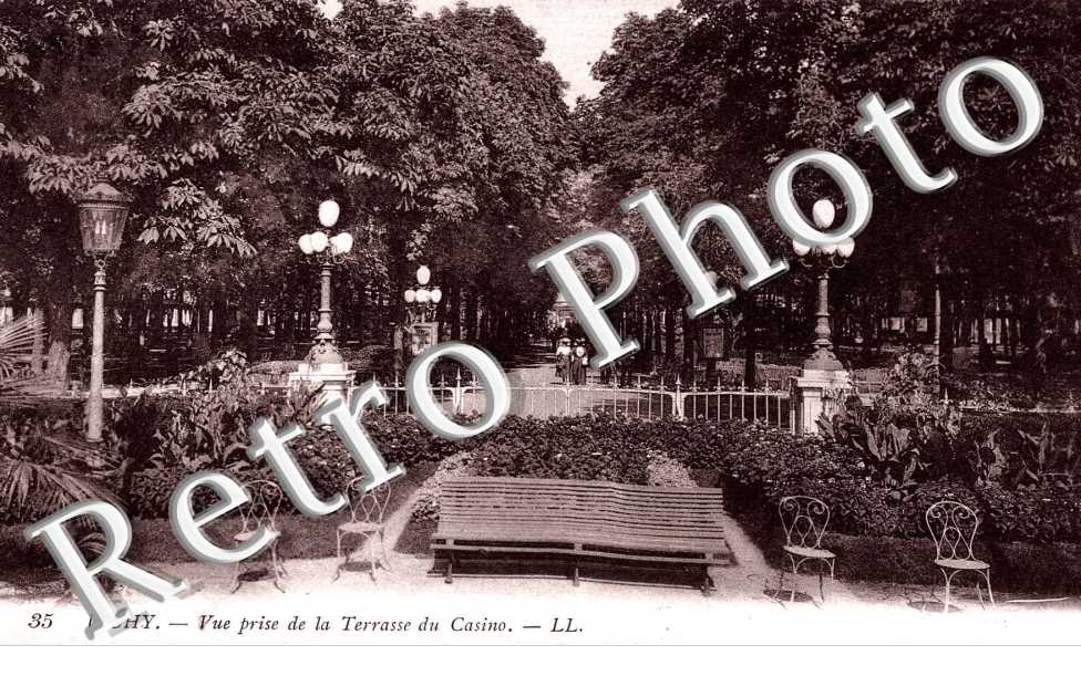Vue prise de la Terrasse du Casino