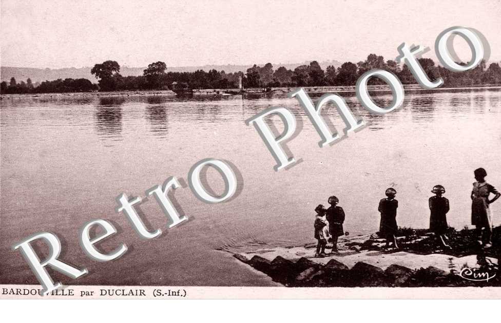 (un plan d'eau)