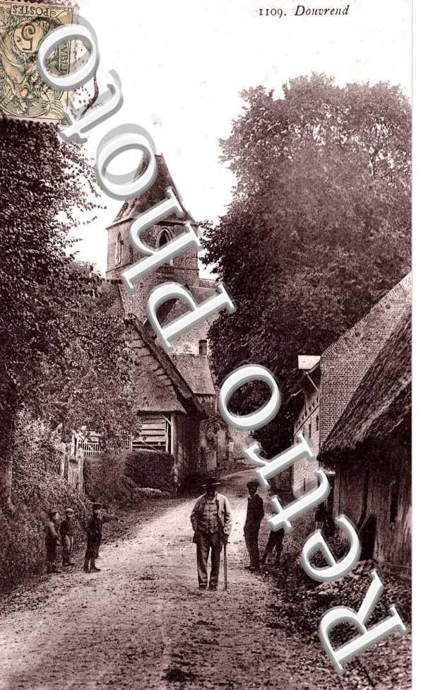 ( un coin du village )