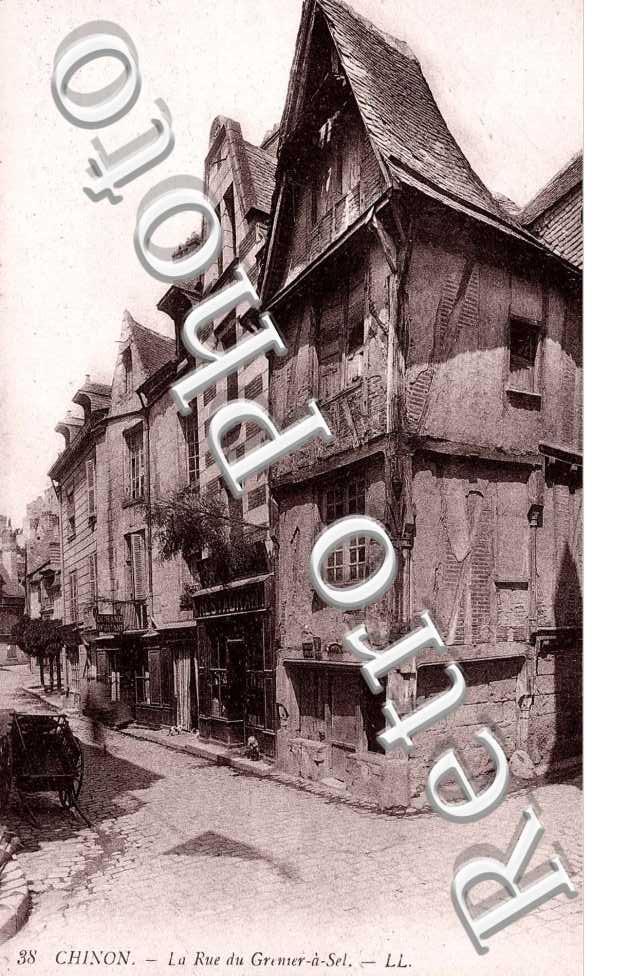 la rue du Grenier a sel