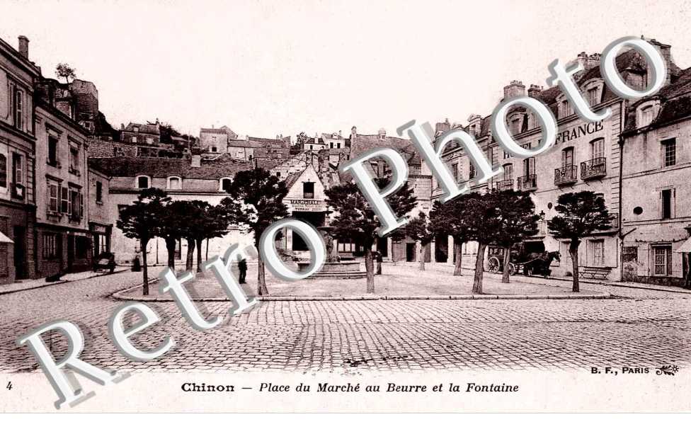 place du marche au beurre et la fontaine