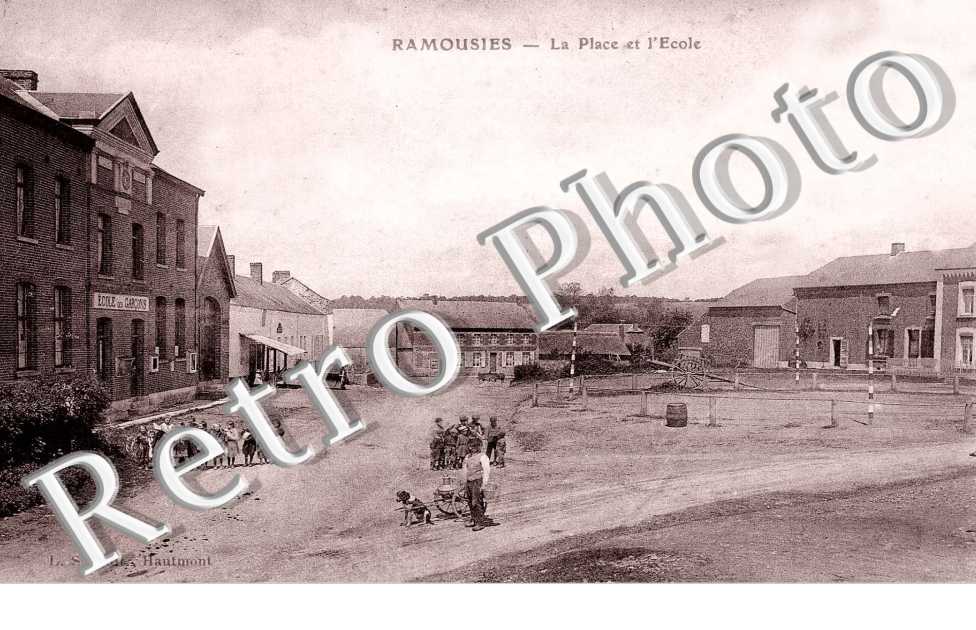 La place et l'ecole