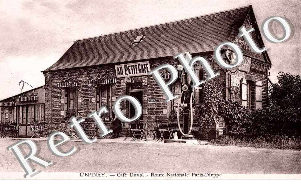 Café Duval. Route nationale.