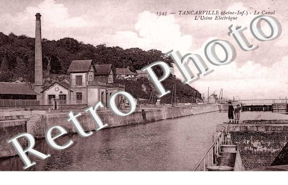Le canal et l'usine electrique