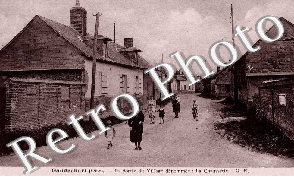 La Sortie du Village dénommée la Chaussette