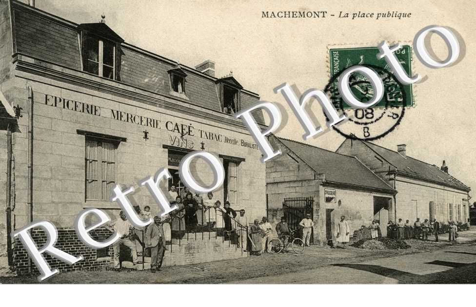 la place publique (epicerie, mercerie, cafe, tabac)