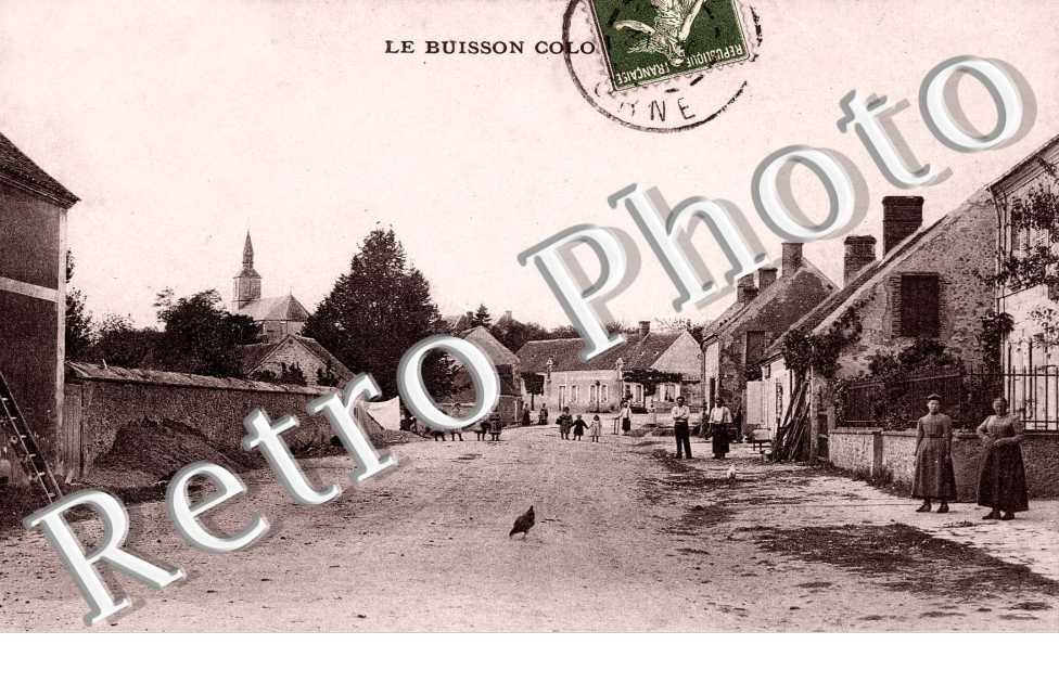 Le Buisson - Une Rue
