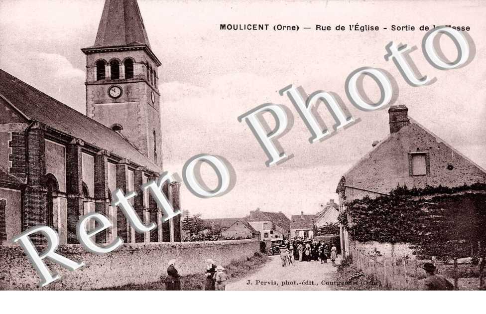 Rue de l'Eglise et Sortie de la Messe