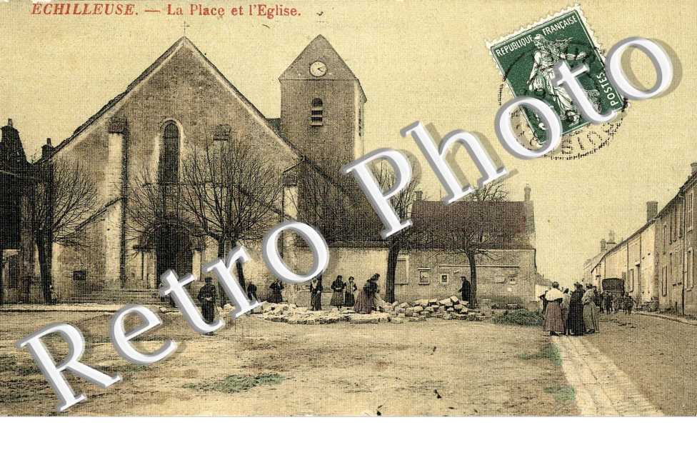la place et l'eglise