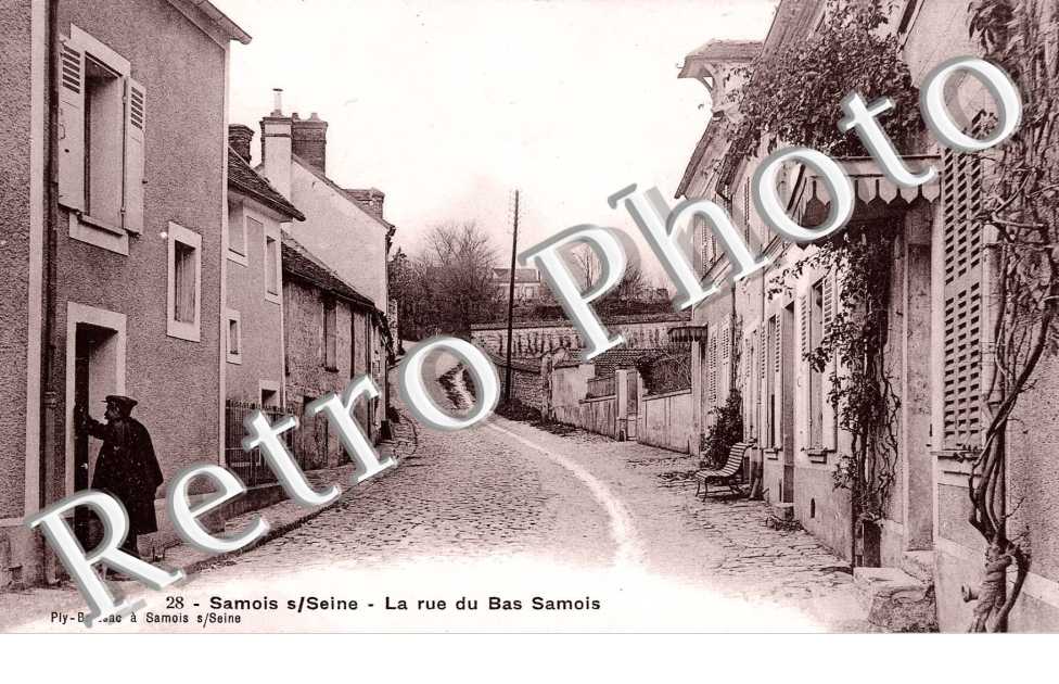 La rue du  bas-Samois