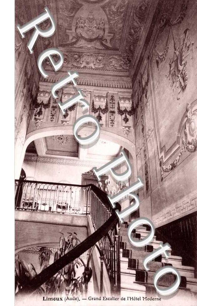 GRAND ESCALIER de l'hotel Moderne