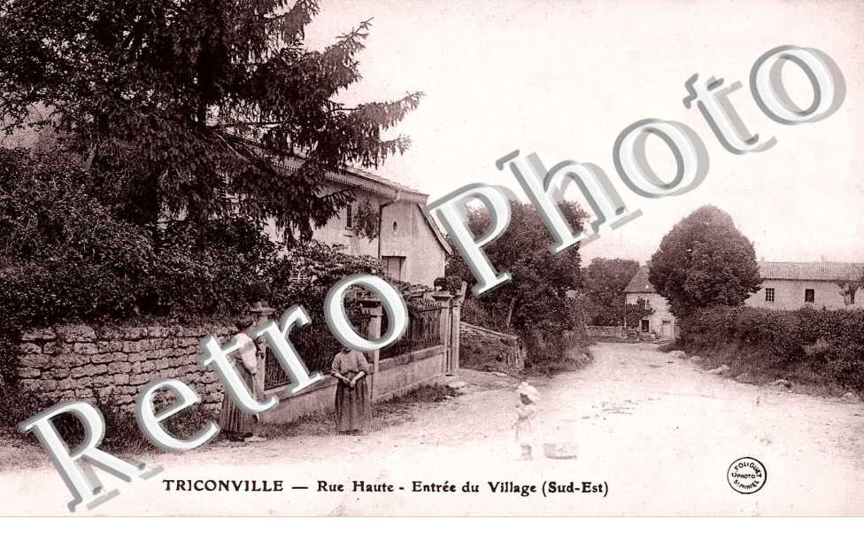 Rue Haute Entree du Village