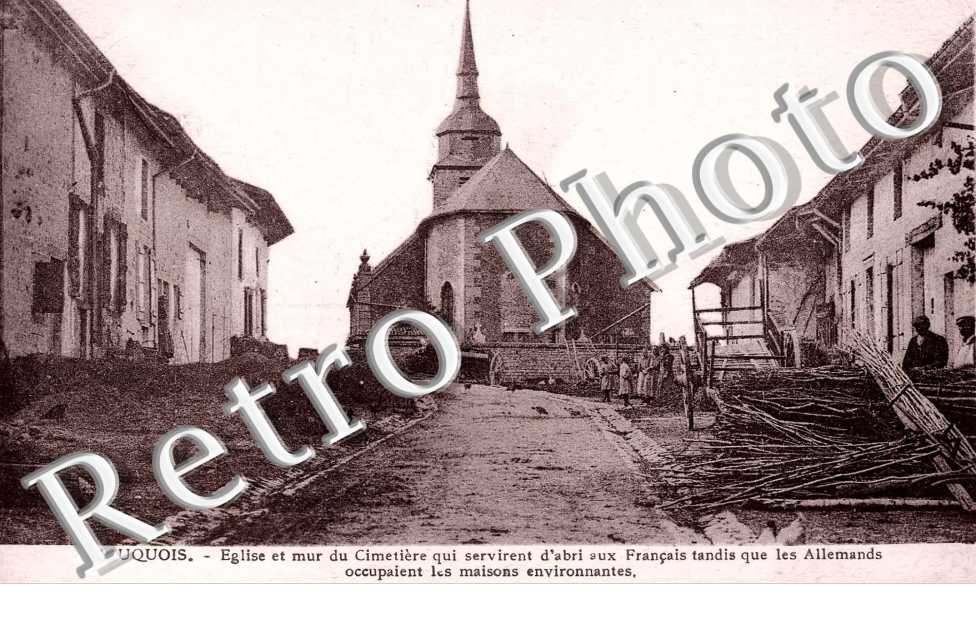 Eglise et mur du cimetiere (qui servirent d'abri pendant la guerre)