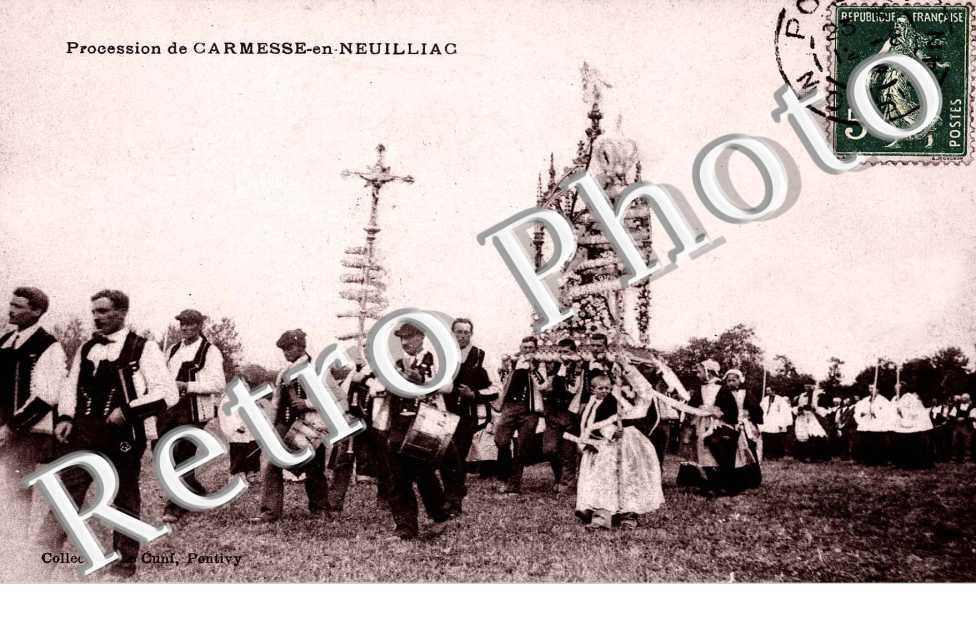 procession de Carmesse en Neuilliac