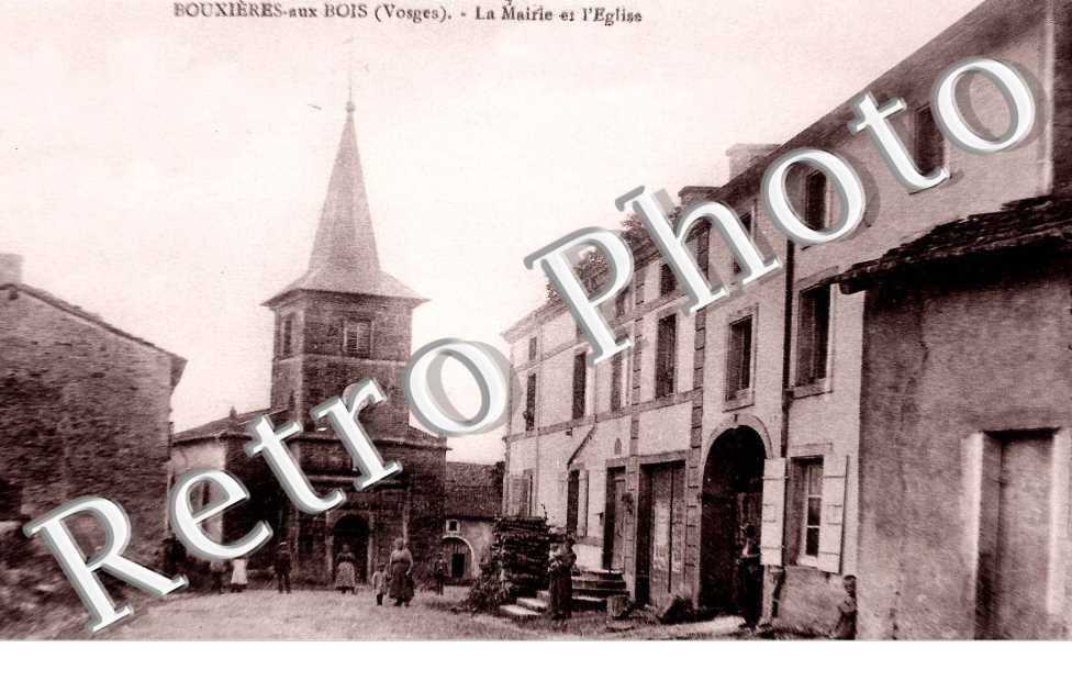 LA MAIRIE ET L EGLISE