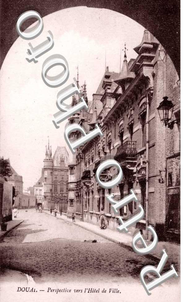 rue vers l'Hotel de Ville